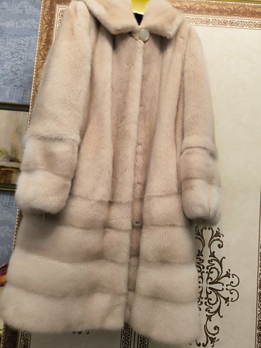 Норковая шубка в идеальном состоянии размер 48