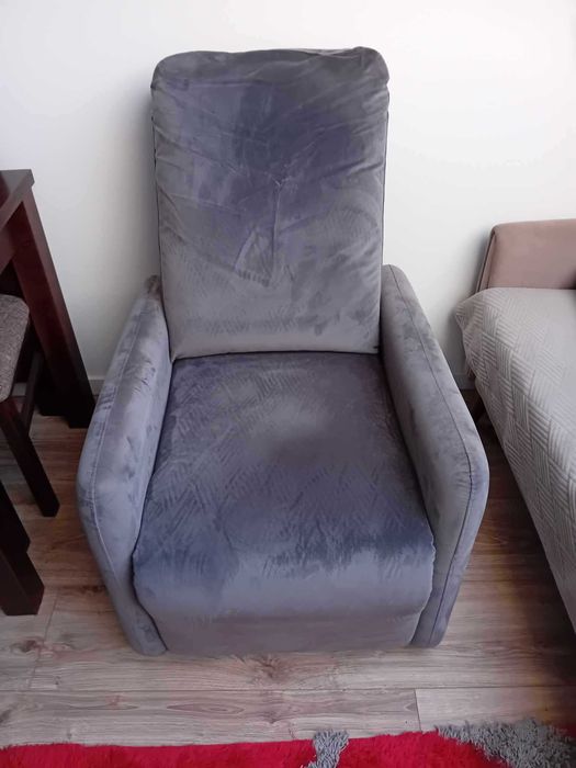 fotel do siedzenia z funkcją rozłożenia