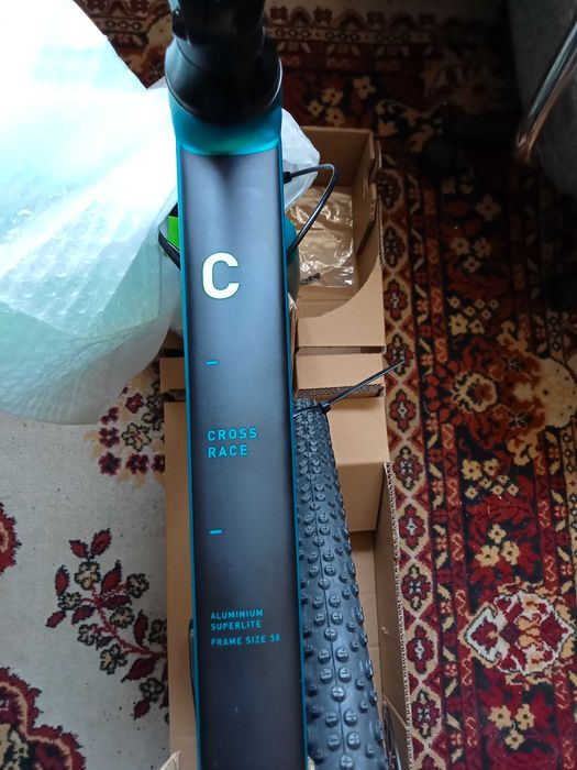 CUBE Cross Race 2024 28" rama 58cm tiagra 4700