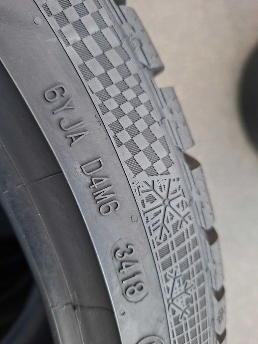 225/40R19 93V Continental Winter Contact TS860S kpl zima KZ107