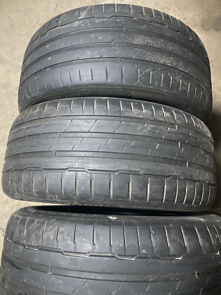 Комплект літніх шин Hankook 255/45R19