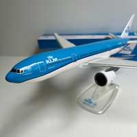 Samolot model BOEING 777-200 linii KLM