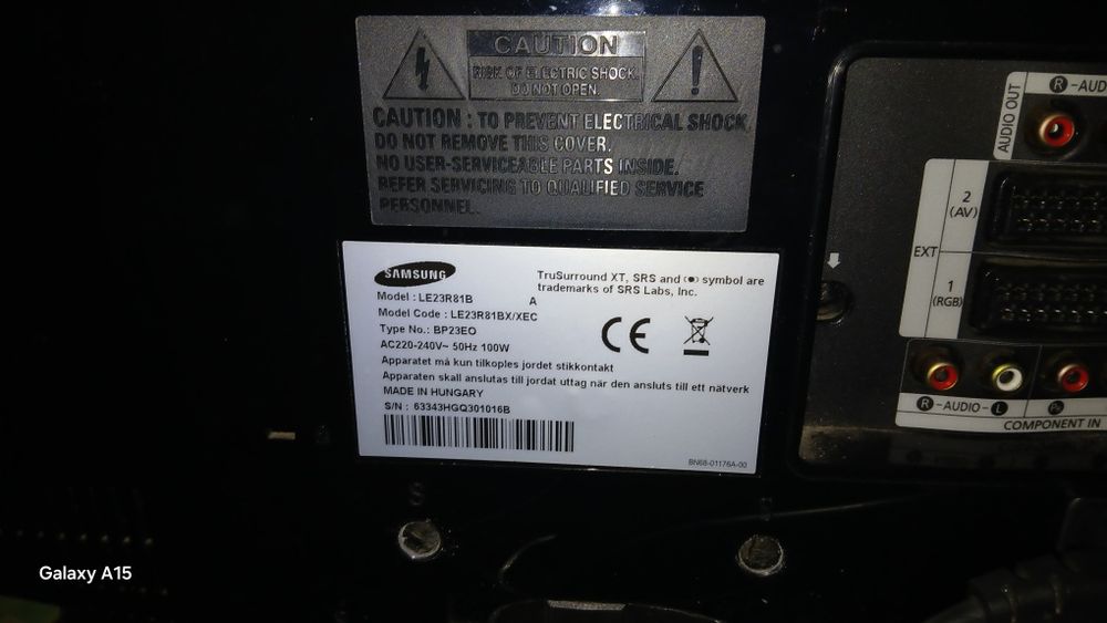 TV  para peças ou quem souber arranjar!