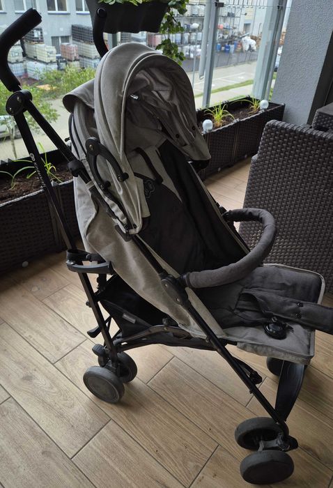 Wózek spacerowy parasolka 22 kg Kinderkraft SIESTA