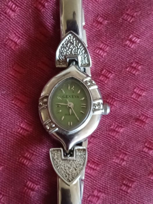 Belo relógio de senhora Geneva
