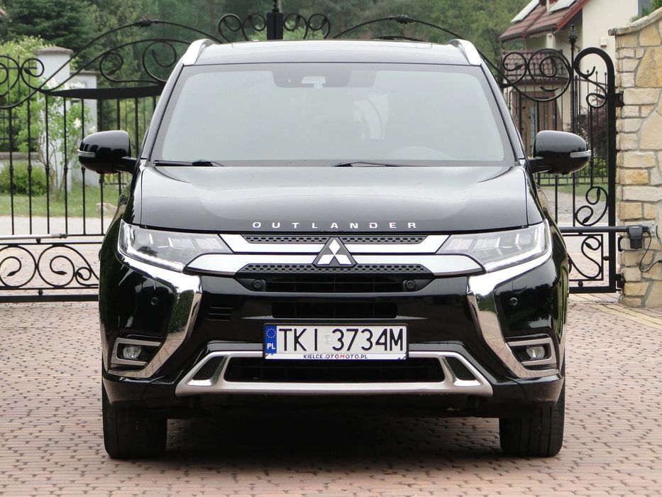 Mitsubishi Outlander PHEV_4x4_Skóra_Xenon_Navi_Kamery 360°_Alu18_Panorama_E.U_Plug-In_FV23%