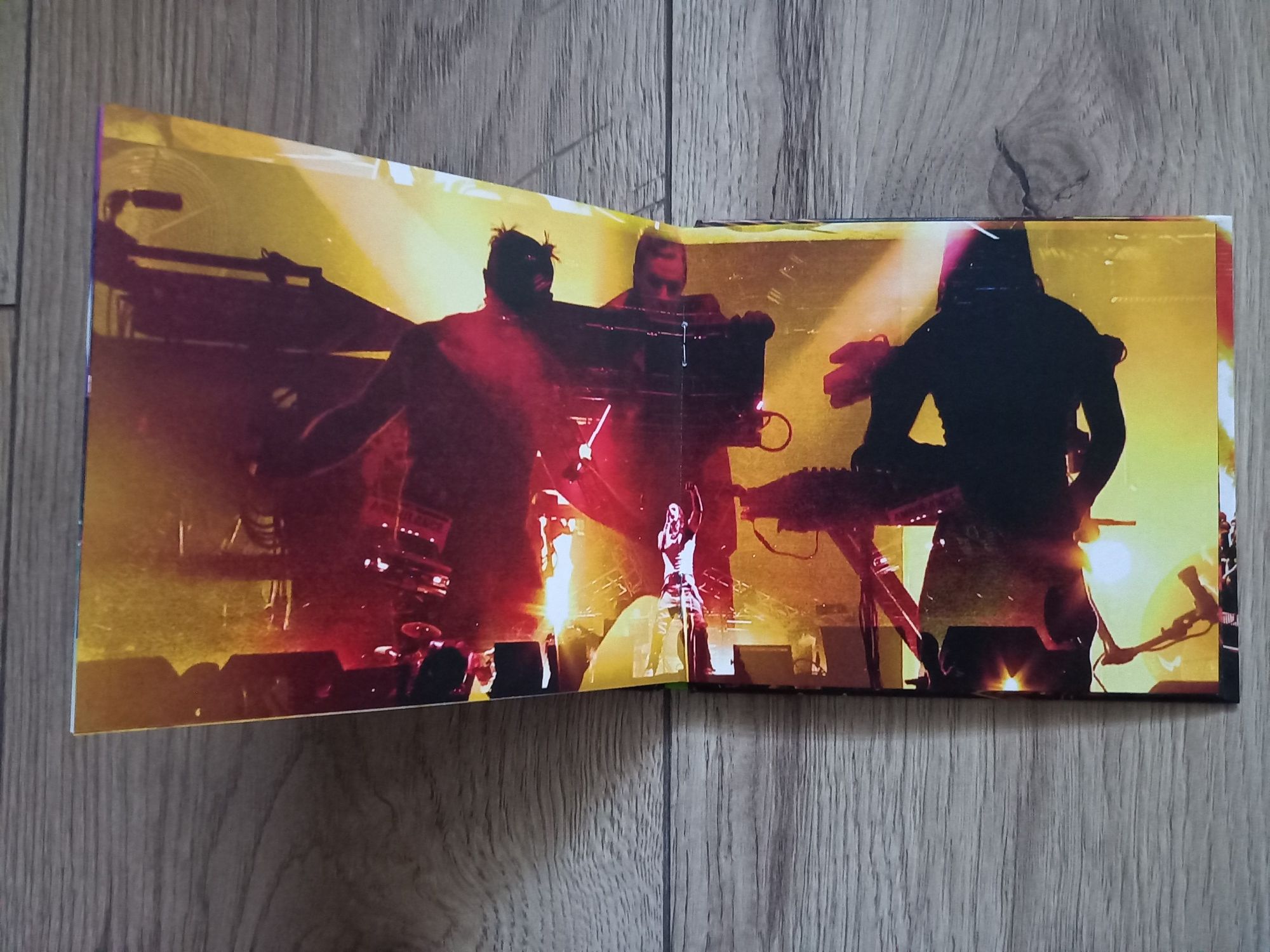The Prodigy world's on fire CD + DVD