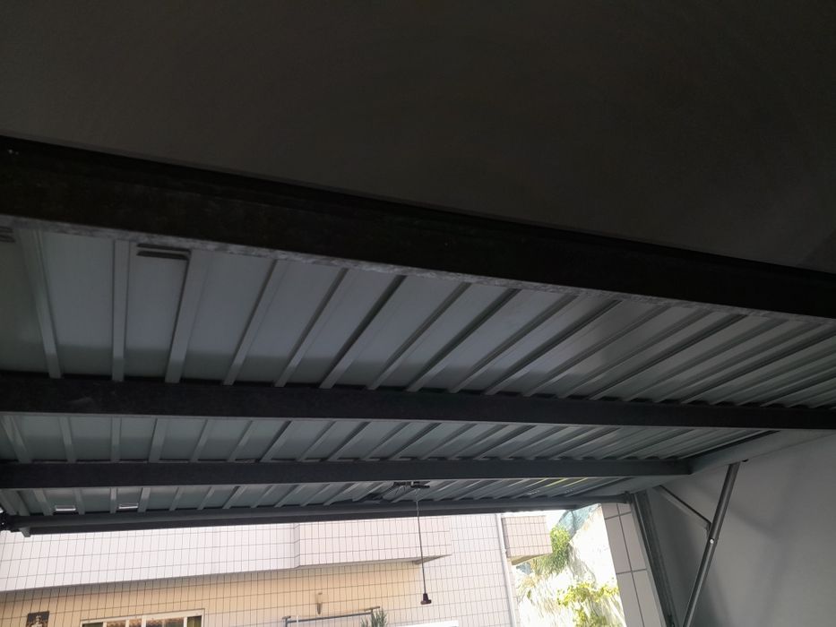 Portão de garagem  c/ NOVO