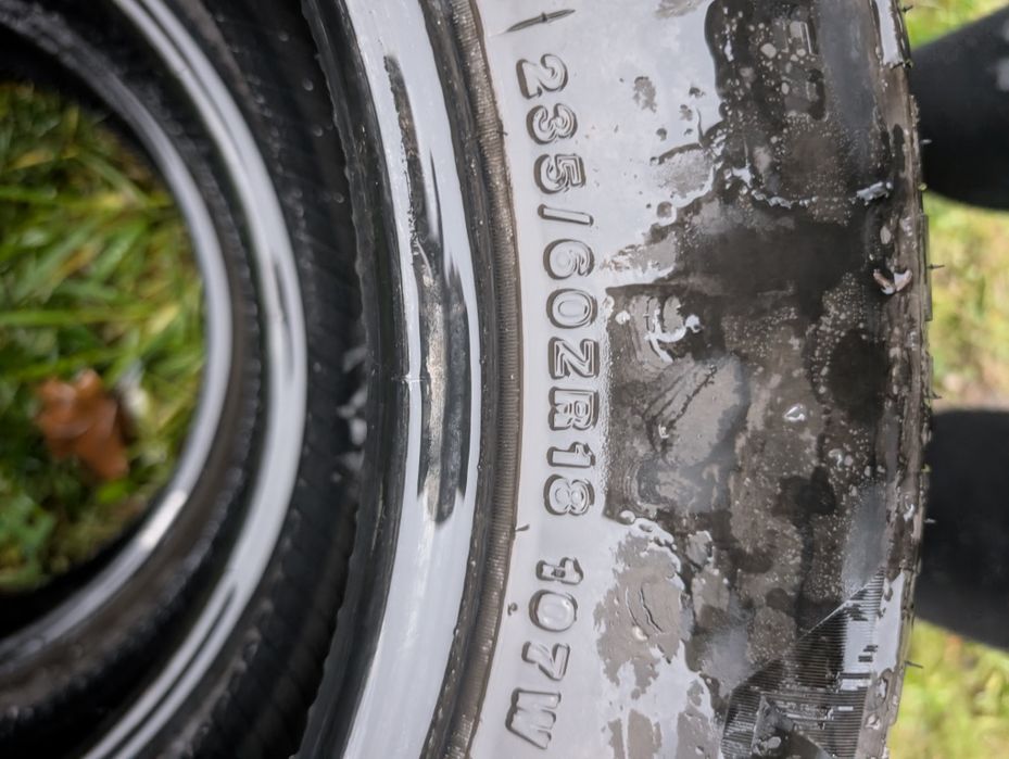 Opony 235/60/18 Komplet Bridgestone