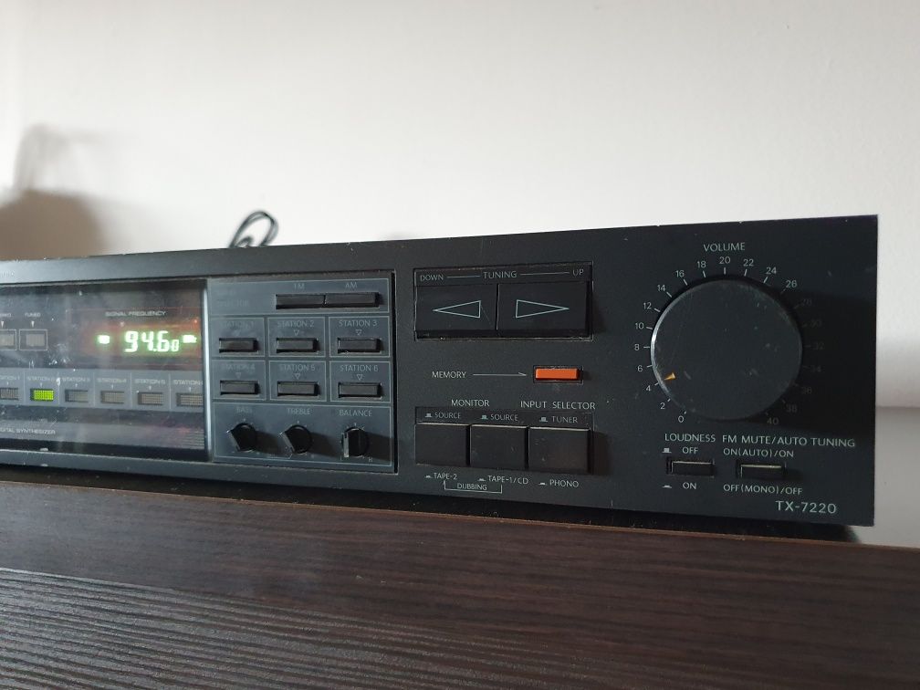 Amplituner Onkyo TX-7220