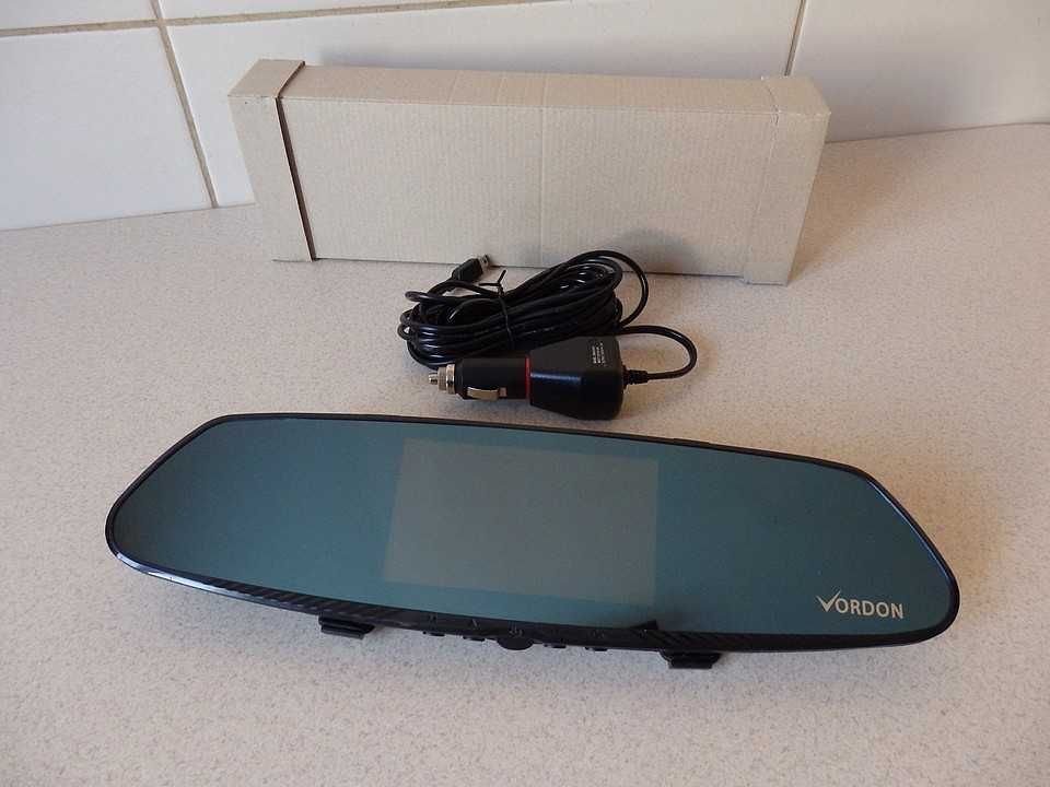 VORDON DVR-190 – lusterko, wideorejestrator i kamera cofania,