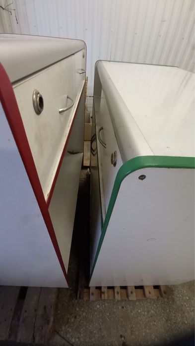 Холодильна вітрина- шкаф регал, торгове обладнання.