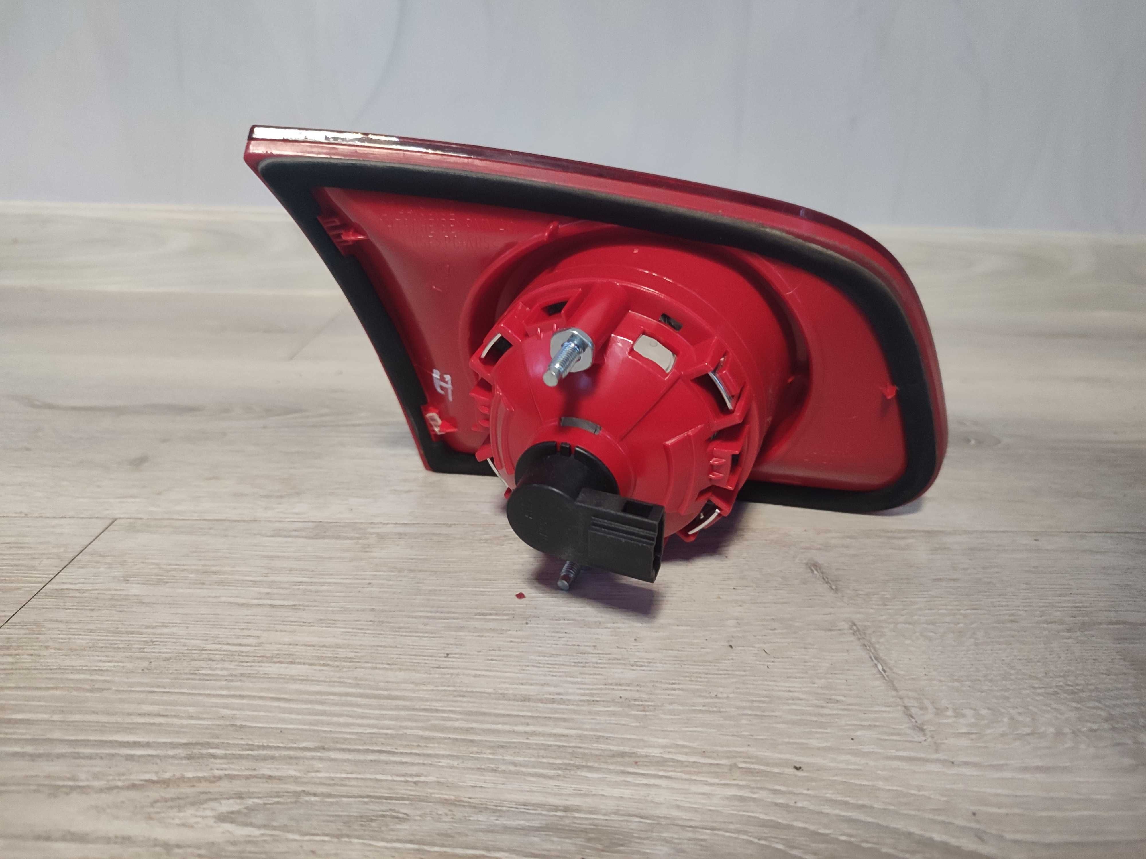 Lampa prawa tylna prawy tył Vw Volkswagen passat b6