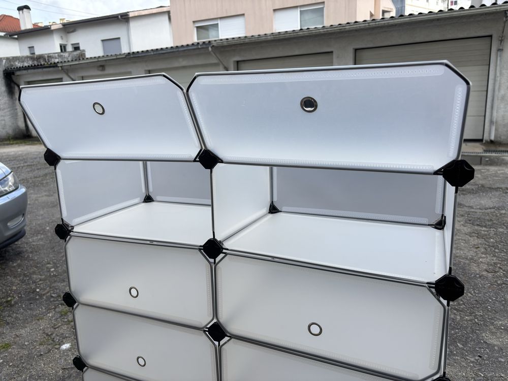 Vende-se armario sapateira branco em plastico