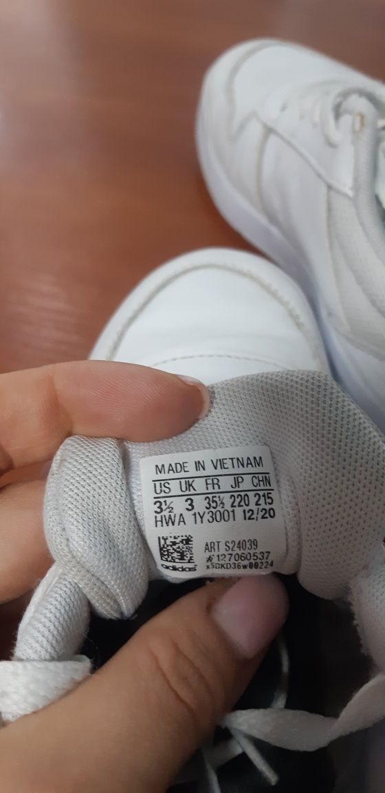 Кросівки Adidas,  розмір 35,5