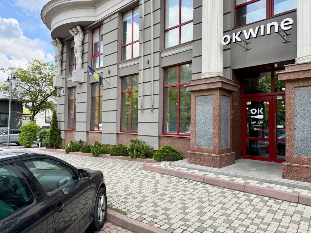 Продаж комерційного приміщення в центрі по вул. Бандери