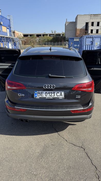 Audi Q5 Quattro 2011 року, 2.0 TDI , повний привід, механіка