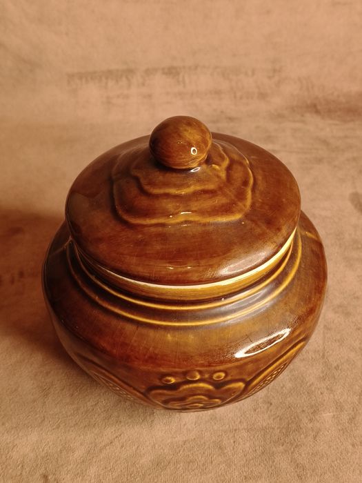 Stary ceramiczny pojemnik w kaszubskie kwiaty PRL 191