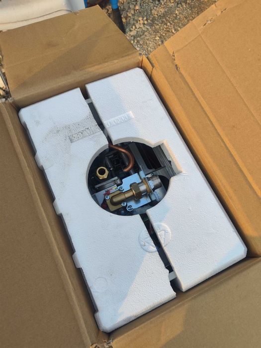 gazowy przepływowy ogrzewacz wody termet piecyk gazowy