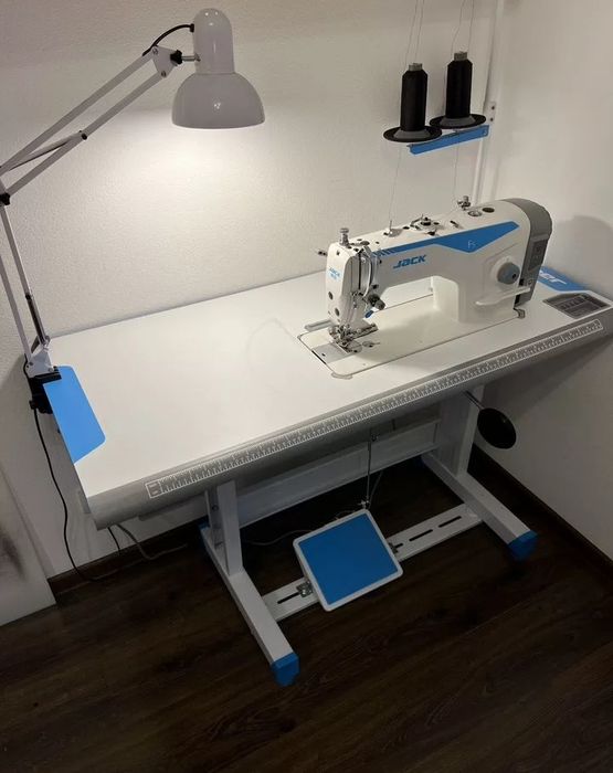 Швейна машинка Jack