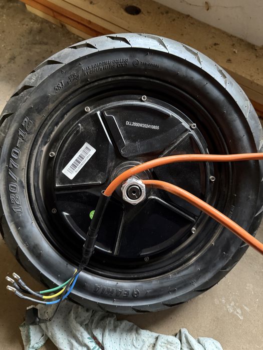 Продам колесо на електроскутер.72v2000w