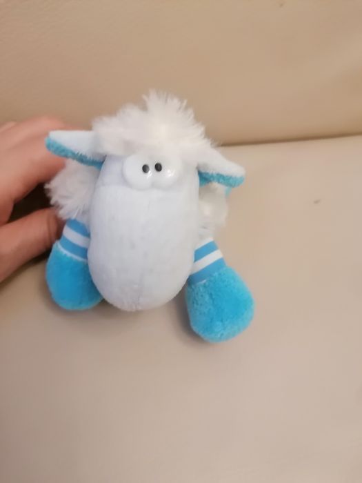 Śliczny pluszak, brelok, owieczka, baranek