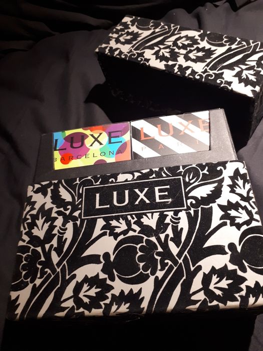 LUXE CITY GUIDES box limited przewodniki moda style Vogue prezent