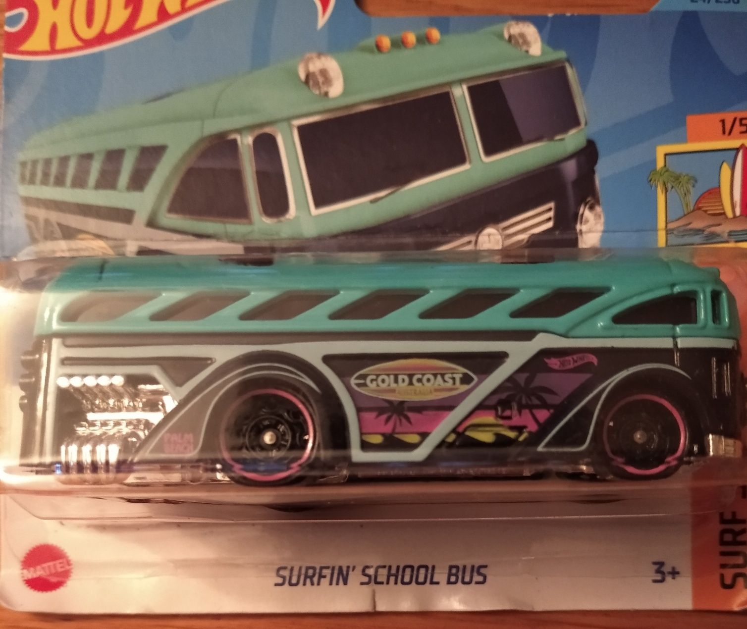 Hot Wheels модель Surfin' school bus (24/250) запечатанная