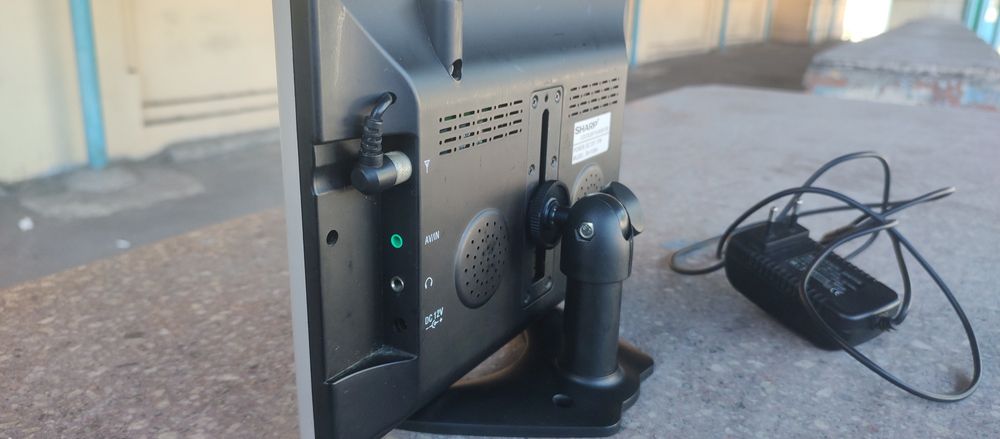 Телевизор автомобильный sharp