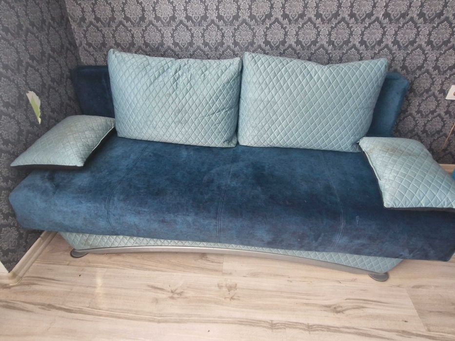 Sofa, 2 pufy, 2 foteliki dziecięce