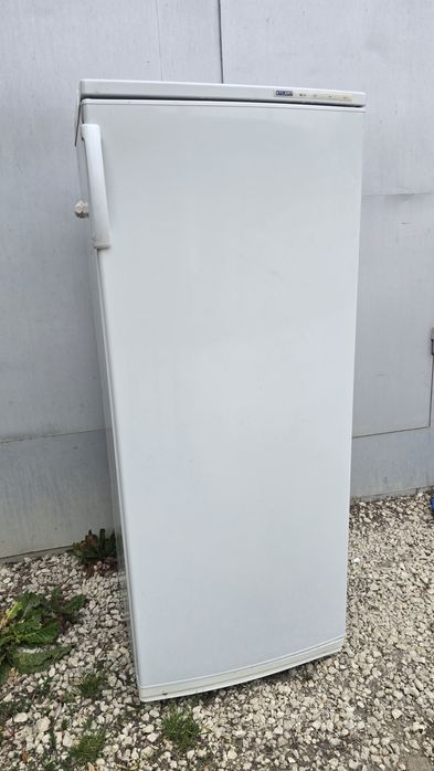 Продам морозильну камеру ATLANT робоча висота 1.60 см ,скриня