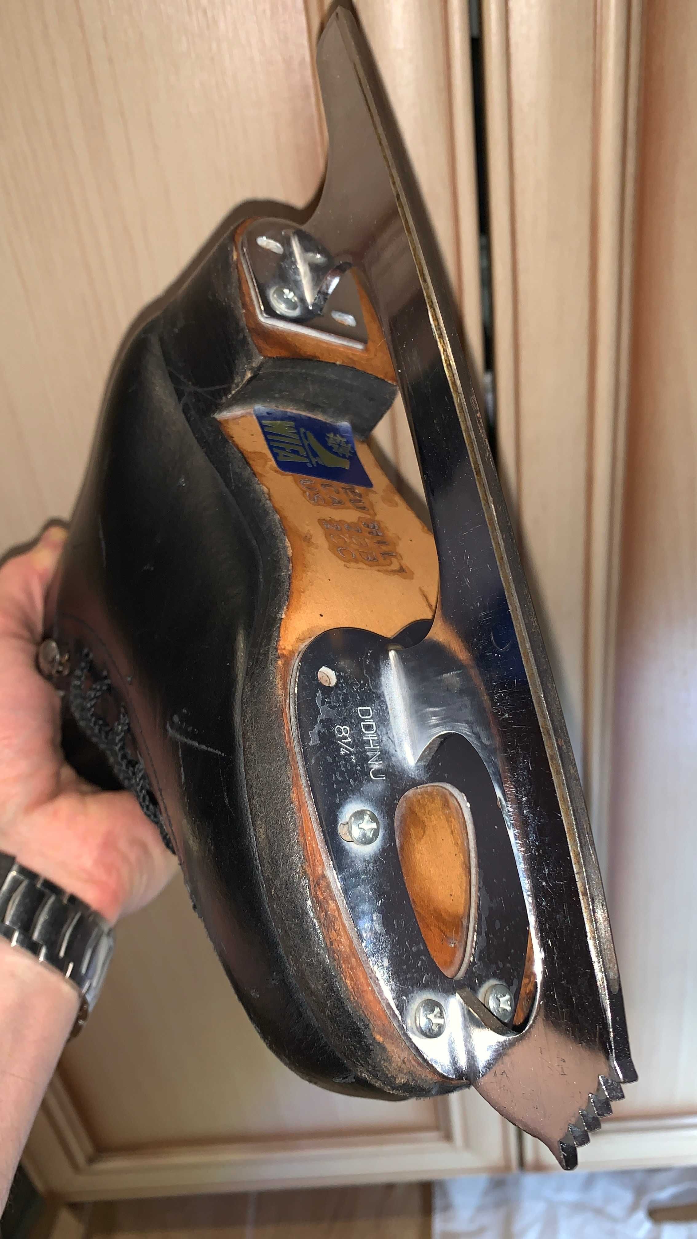 продам ковзани WIFA чорні з лезами WILSON EXCEL, вживані