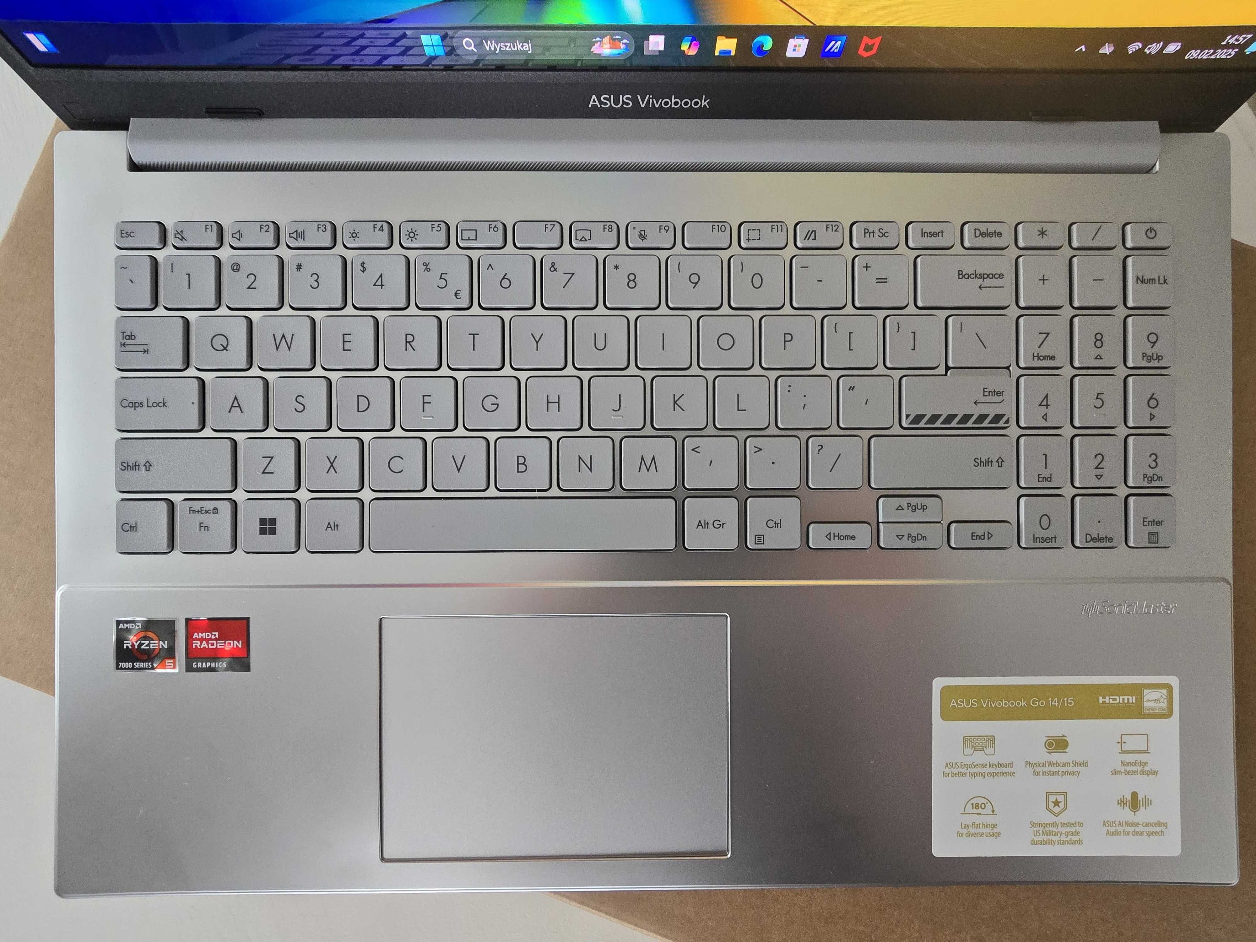 Nowy Asus Vivobook Go E1504 OLED