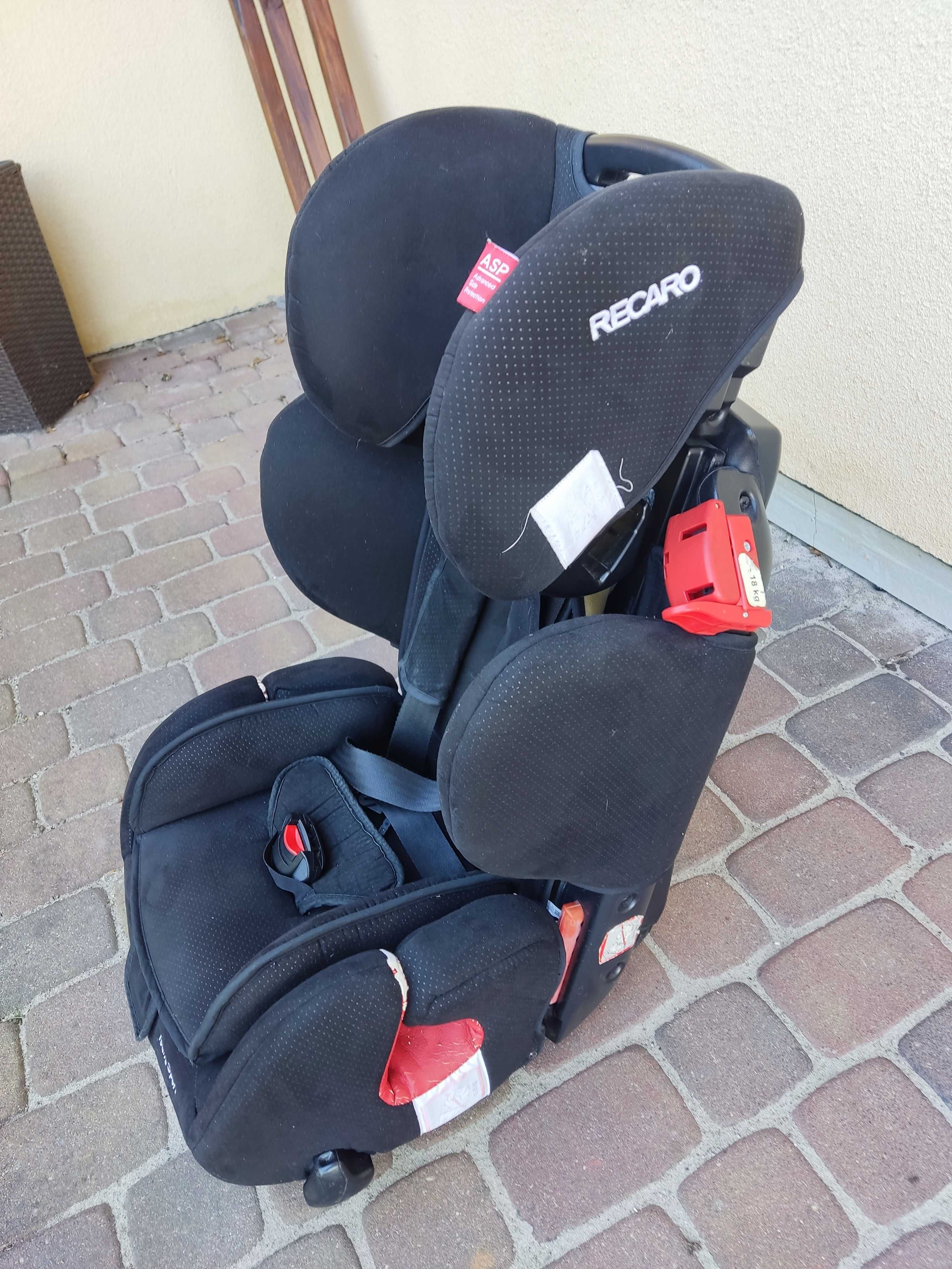 Fotelik dziecięcy do samochodu RECARO, używany. 9-18 kg.