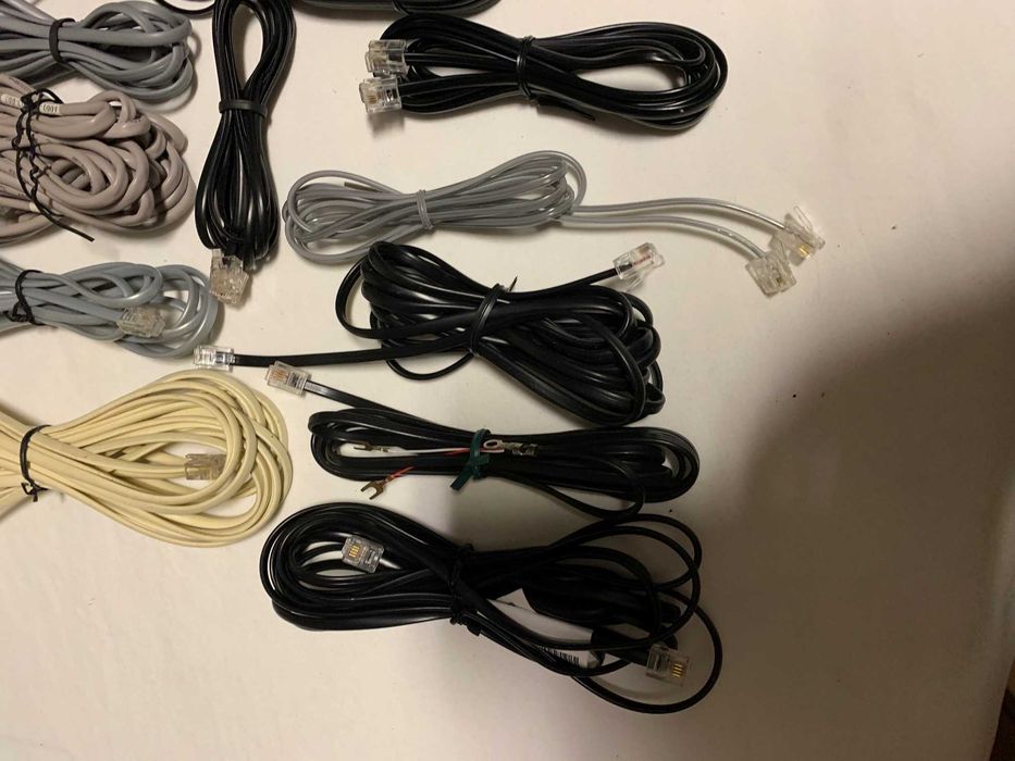 Cabos + ficha telefone