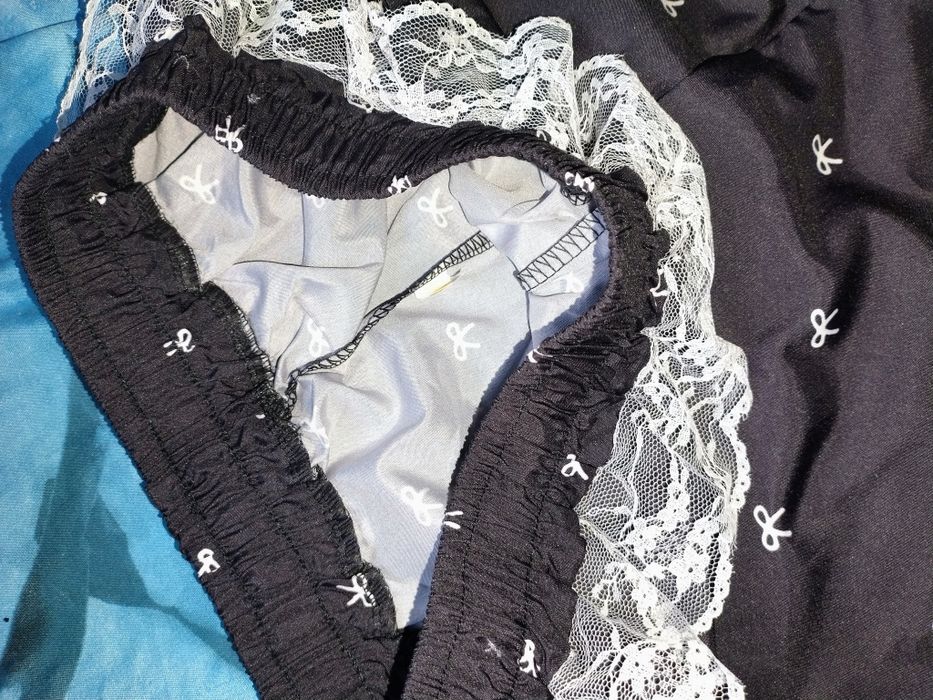 Продам штани з бантиками та мереживом