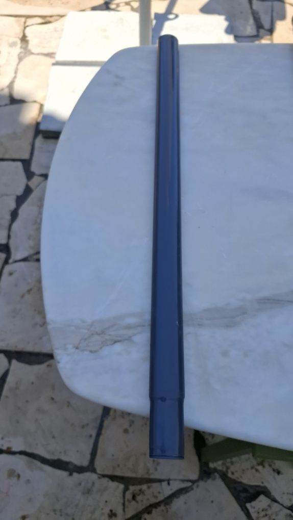 Estrutura de piscina em metal