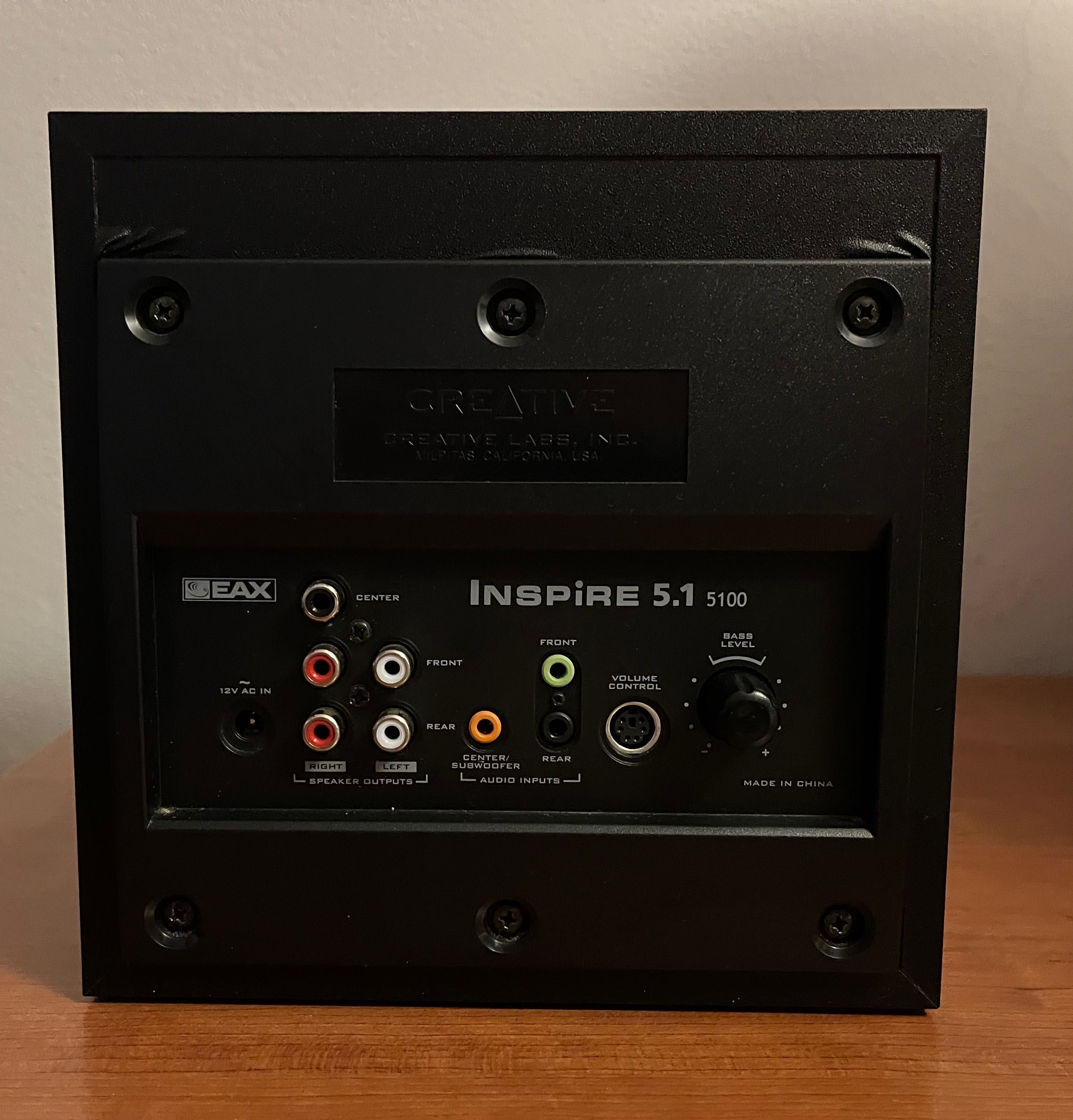 Colunas de som Creative Inspire 5.1 (5100) + placa de som soundblaster