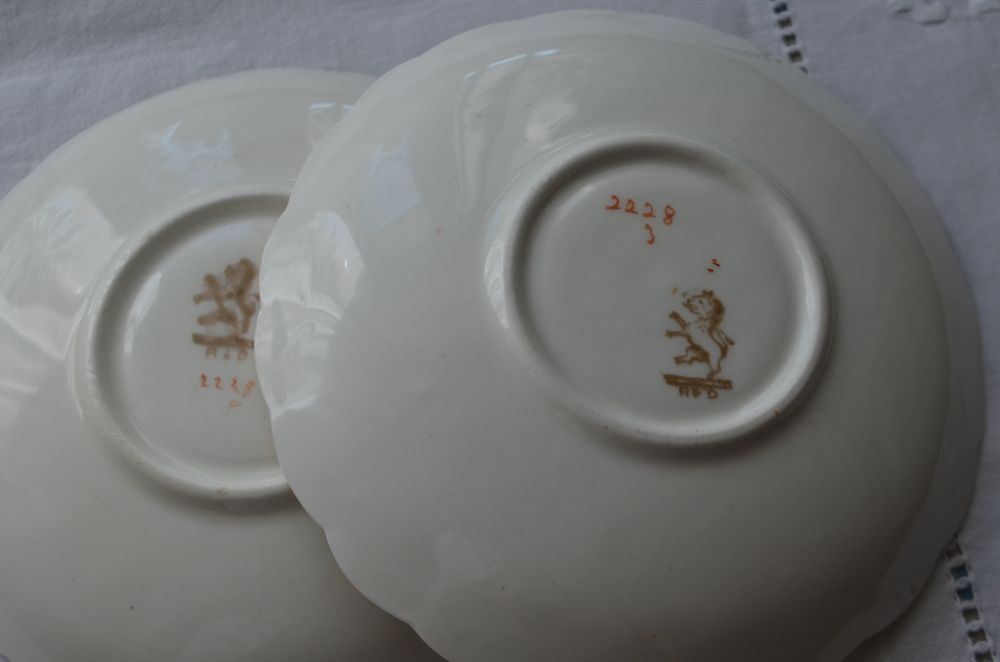 talerzyk spodek porcelana malowana ręcznie sygnowane R&D