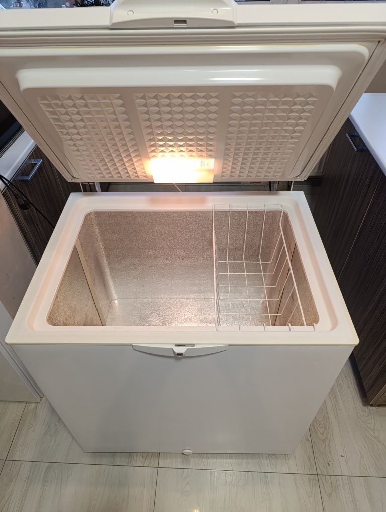 Морозильна камера Іndesit OS 1A 200
Indesit OS 1A 200
