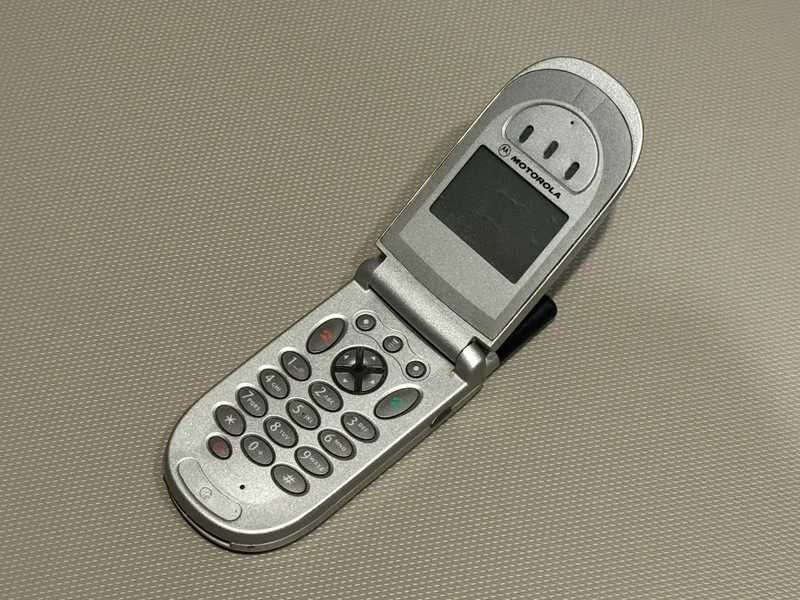 Motorola V66 sprawna, bez simlocka, dla kolekcjonera