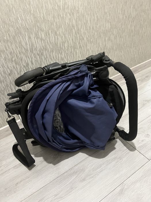 Прогулянкова коляска