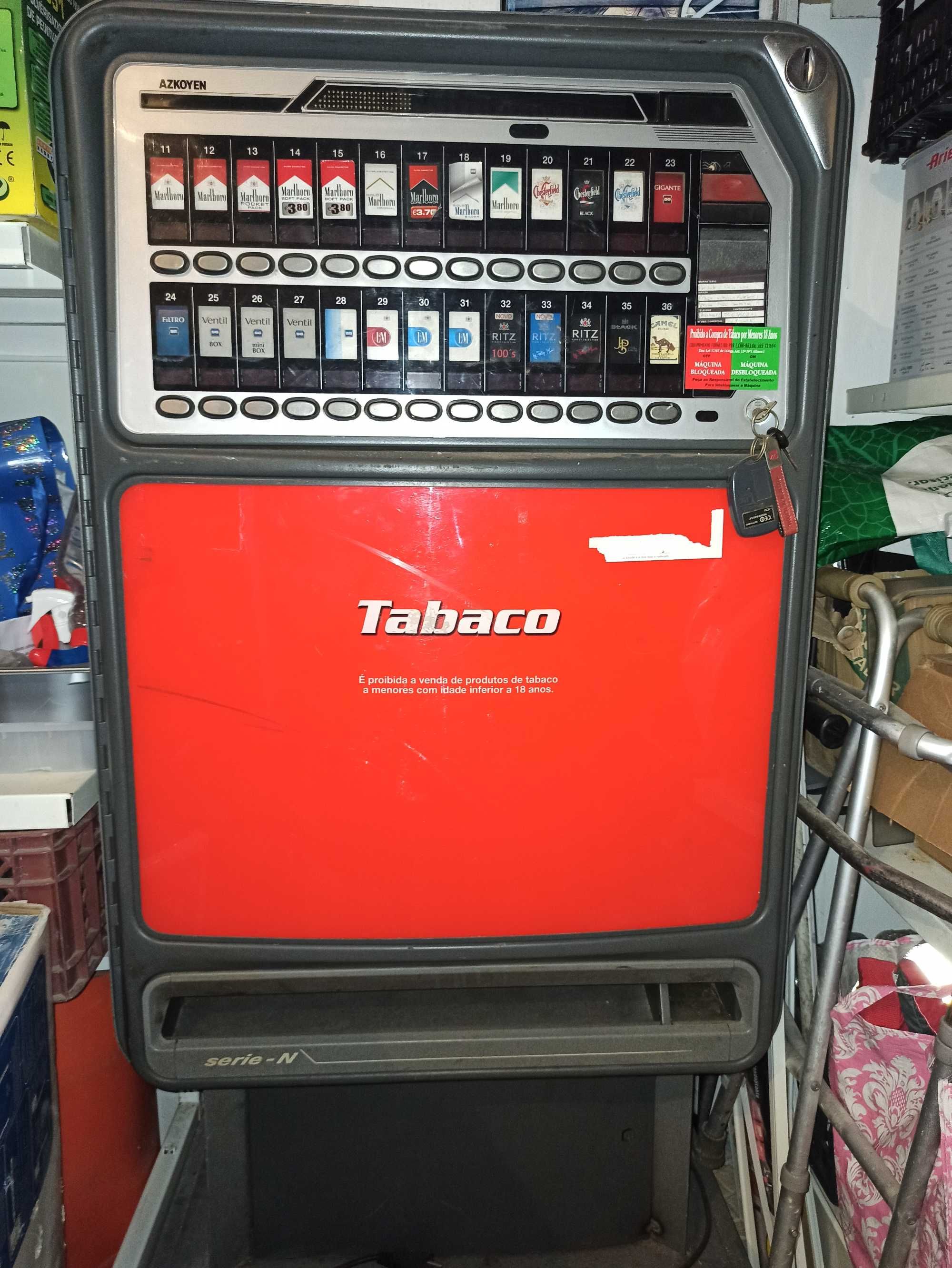 Maquina dispensadora de tabaco