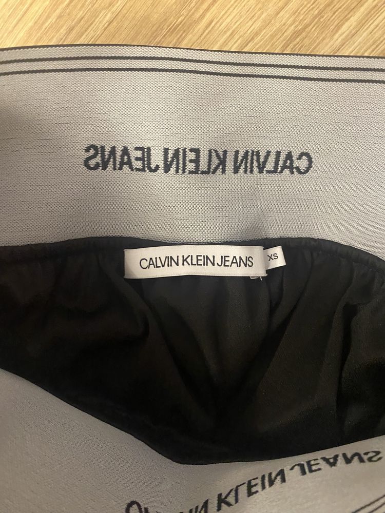 Spódnica z tiulem Calvin Klein XS