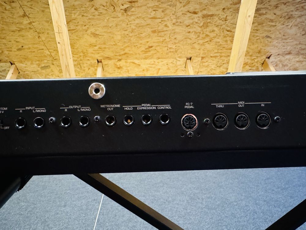 Roland BK-9 w Świetnym Stanie z Pokrowcem i Stylami