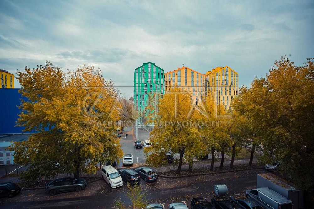 Продаж 2К квартири у ЖК Комфорт Таун / Київ / Регенераторна