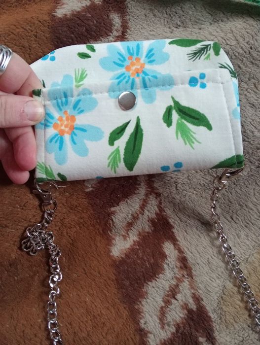 Torebeczka z łańcuszkiem