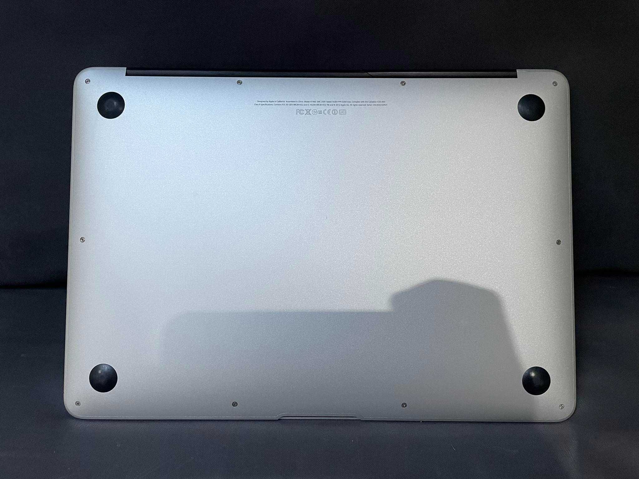 Macbook Air 13 MD231PL/A 128GB i5 4GB RAM