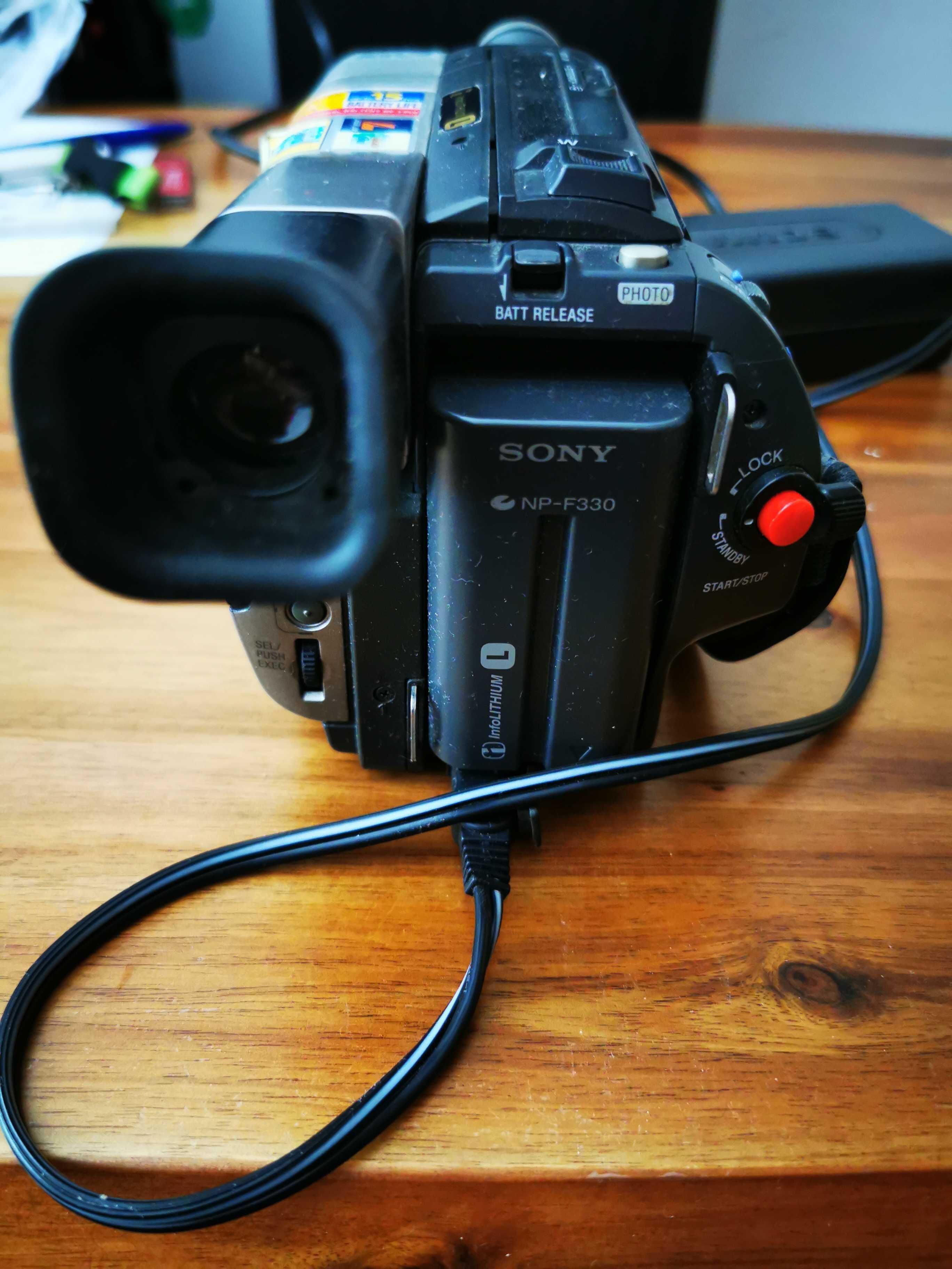 Kamera analogowa Sony HI8 CCD TR913E