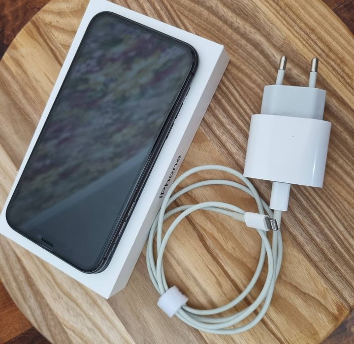 Продам iPhone 11  64GB